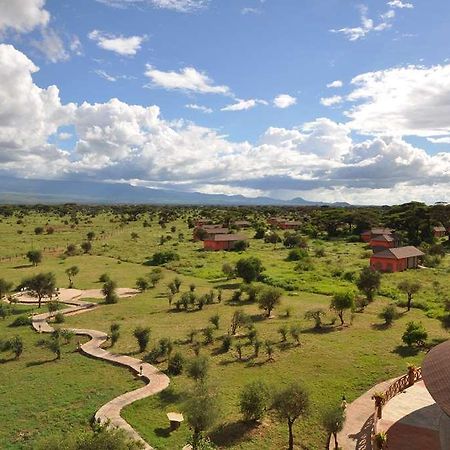 Отель Kilima Safari Camp Oloitokitok Экстерьер фото