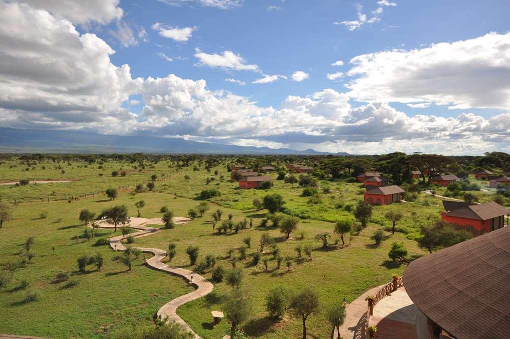 Отель Kilima Safari Camp Oloitokitok Экстерьер фото
